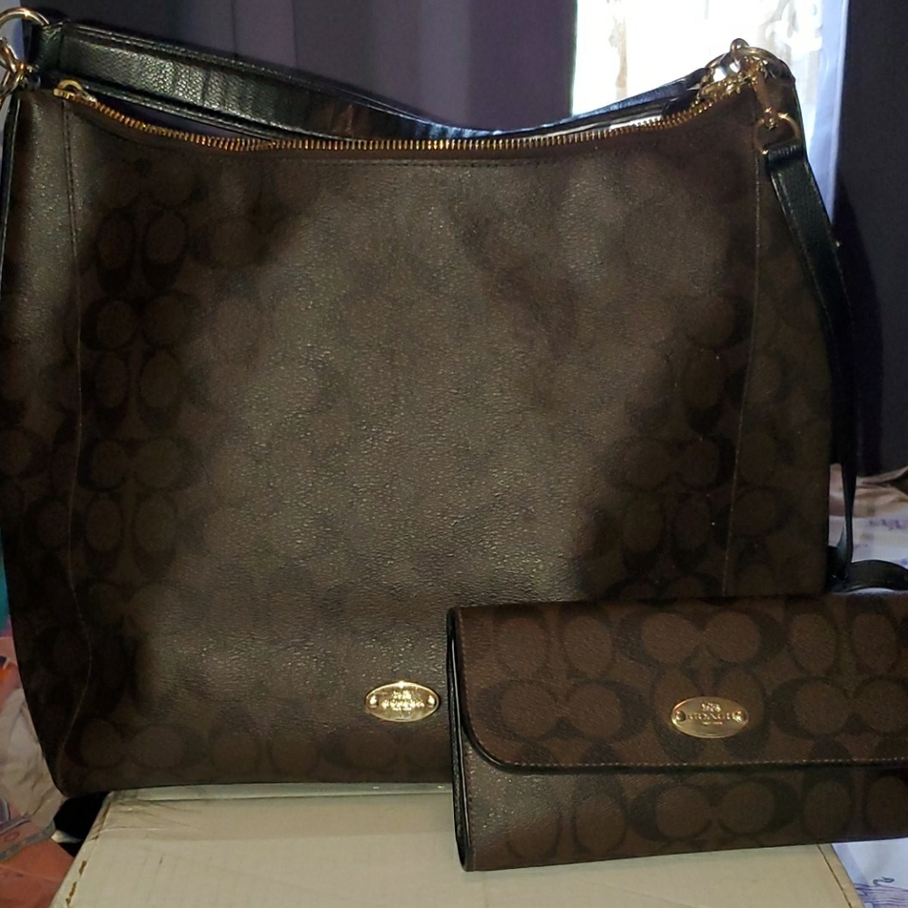 Coach hobo double strap purse with matching wallet